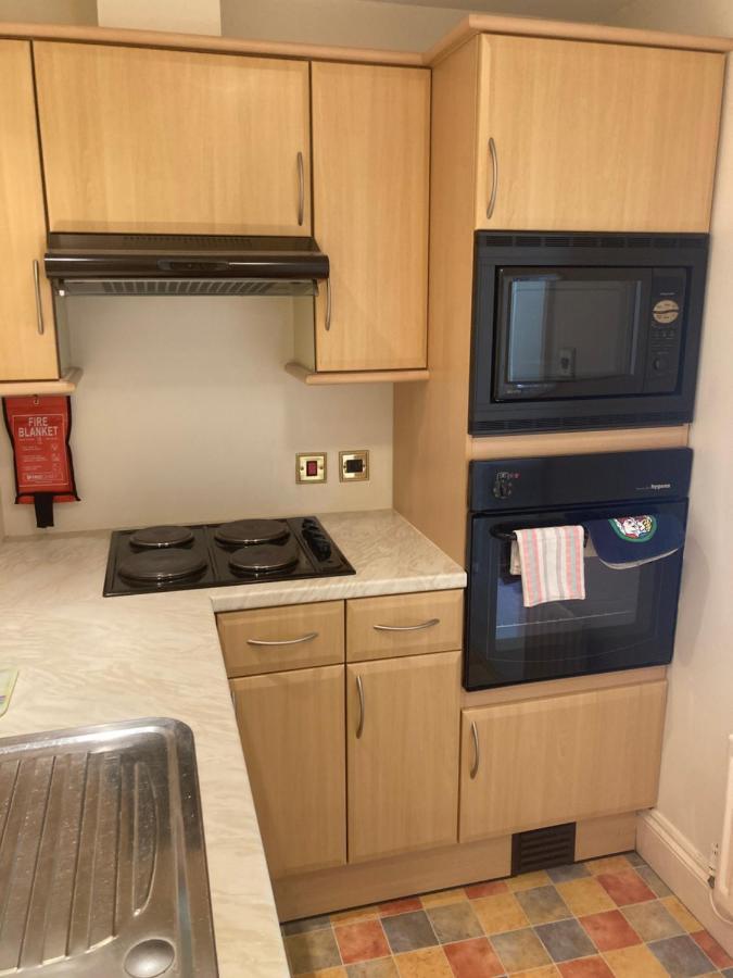 Exclusive 2 Bedroom Apartment With Summer House And Hot Tub ดาเวนทรี ภายนอก รูปภาพ